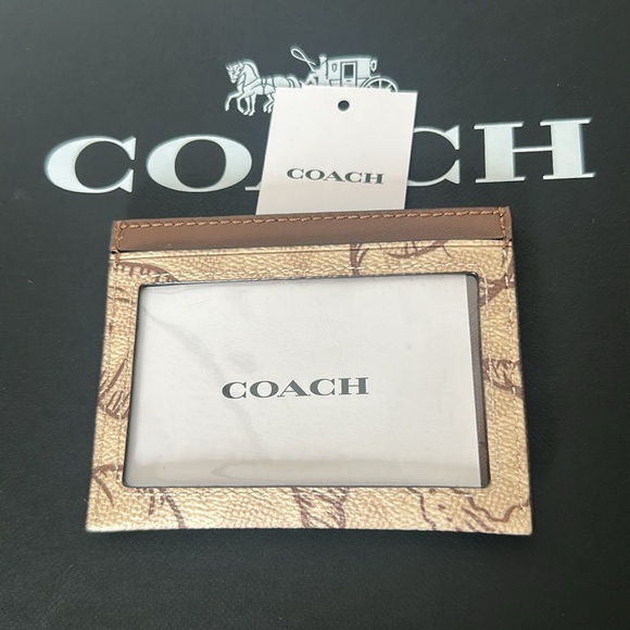 Coach!! Slim Id Card Case In Signature Canvas With Shell Print - Picture 4 of 5